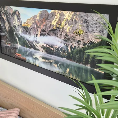 Quiet & Modern Near Tram & River Lech *